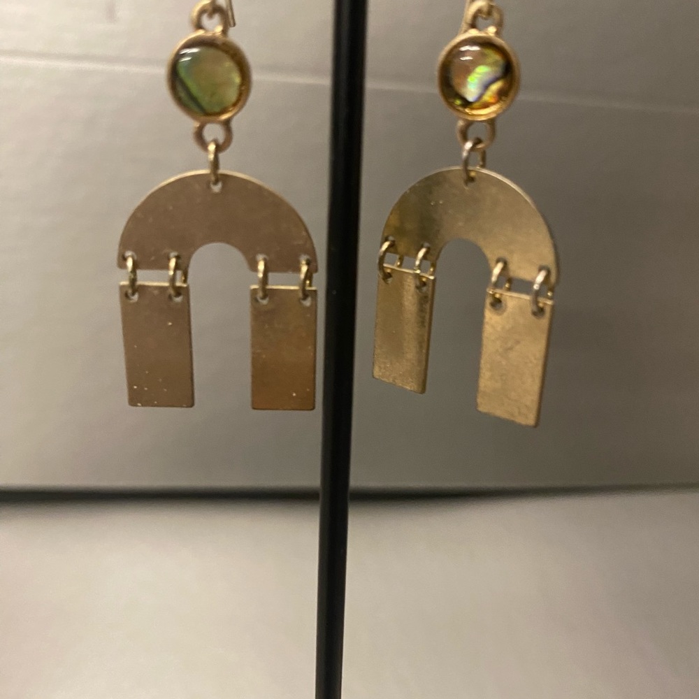 Jewelry - Picture 3 of 5